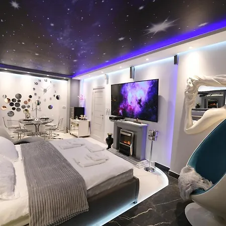 Aurora Lux Smart Apartment *