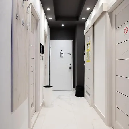 Aurora Lux Smart Apartment