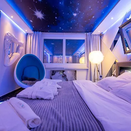 Aurora Lux Smart Apartment